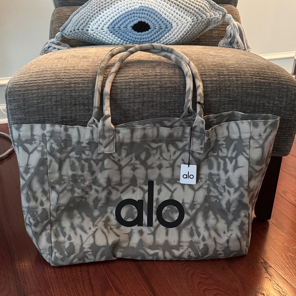 ALO Yoga Gray Tote Bag